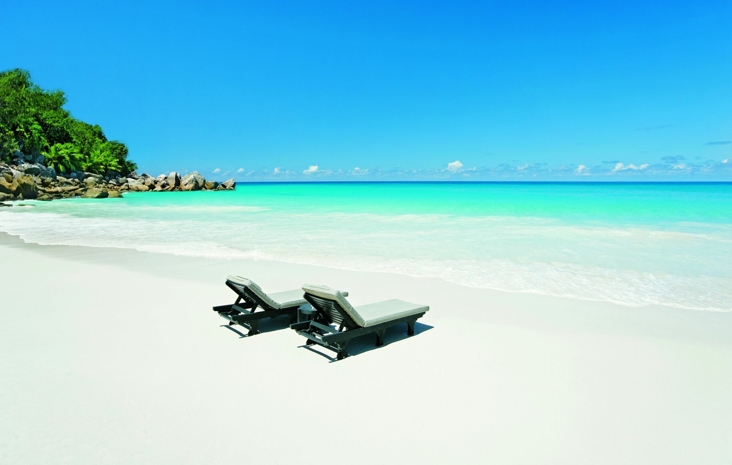 https://www.trackssafaris.co.uk/wp-content/uploads/2022/06/Constance-Lemuria-Resort-Beach6-copy-scaled.jpg