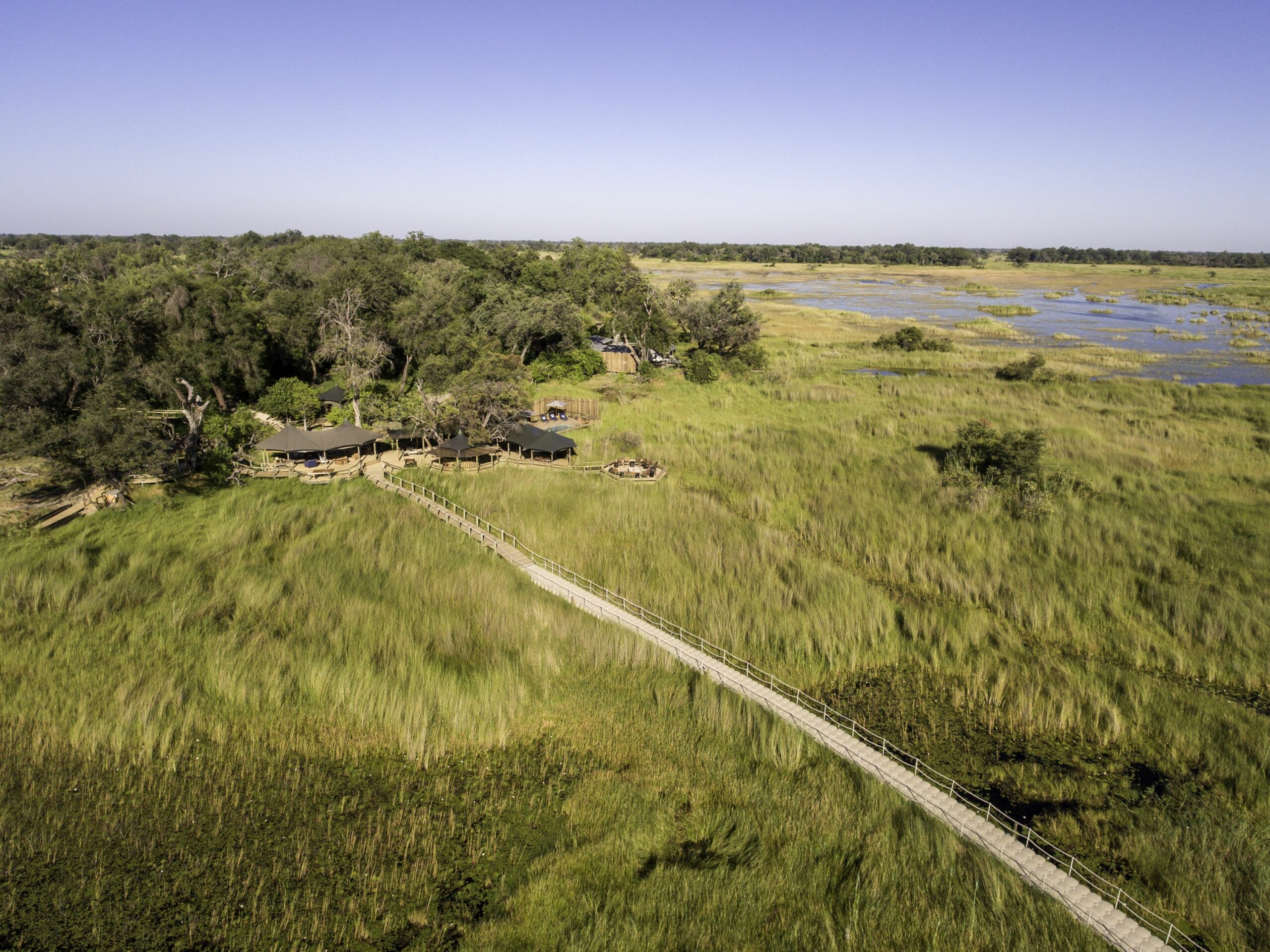 https://www.trackssafaris.co.uk/wp-content/uploads/2022/06/LITTLE-VUMBURA1-1-scaled.jpg