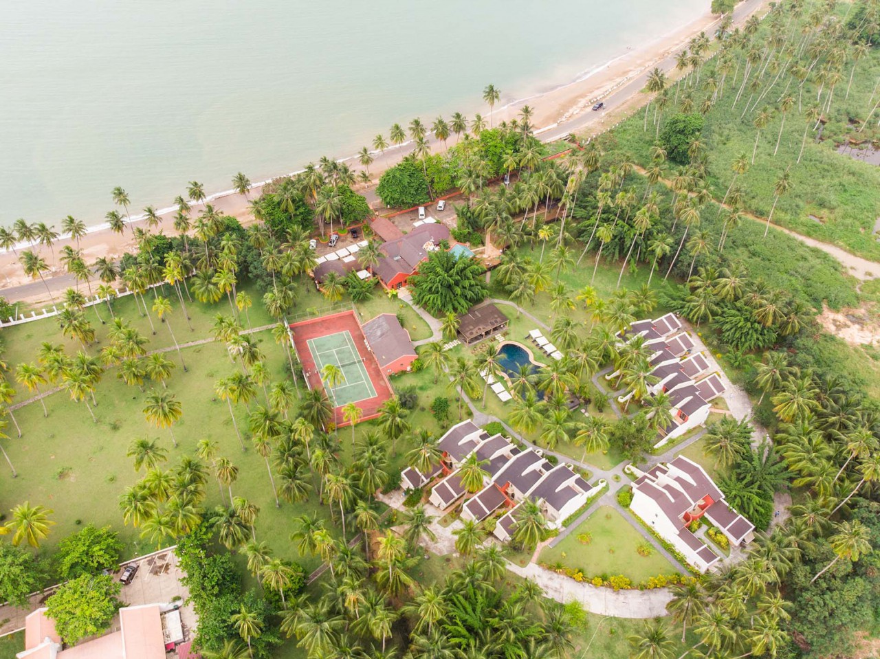 https://www.trackssafaris.co.uk/wp-content/uploads/2022/06/Omali-Lodge.jpg