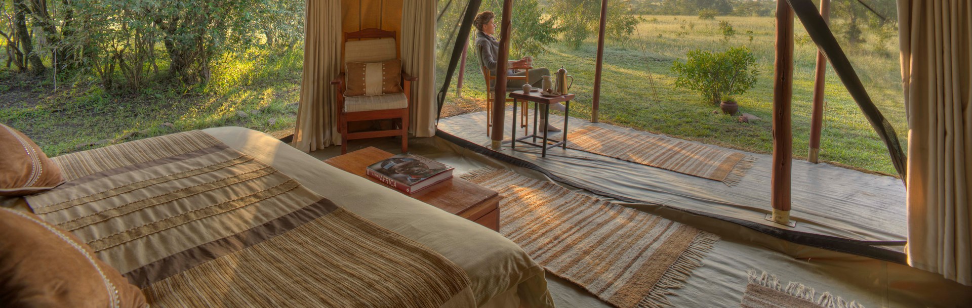 /wp-content/uploads/2022/07/4-encounter-mara-camp-guest-room-interior-stevie-mann-2-mr.jpg