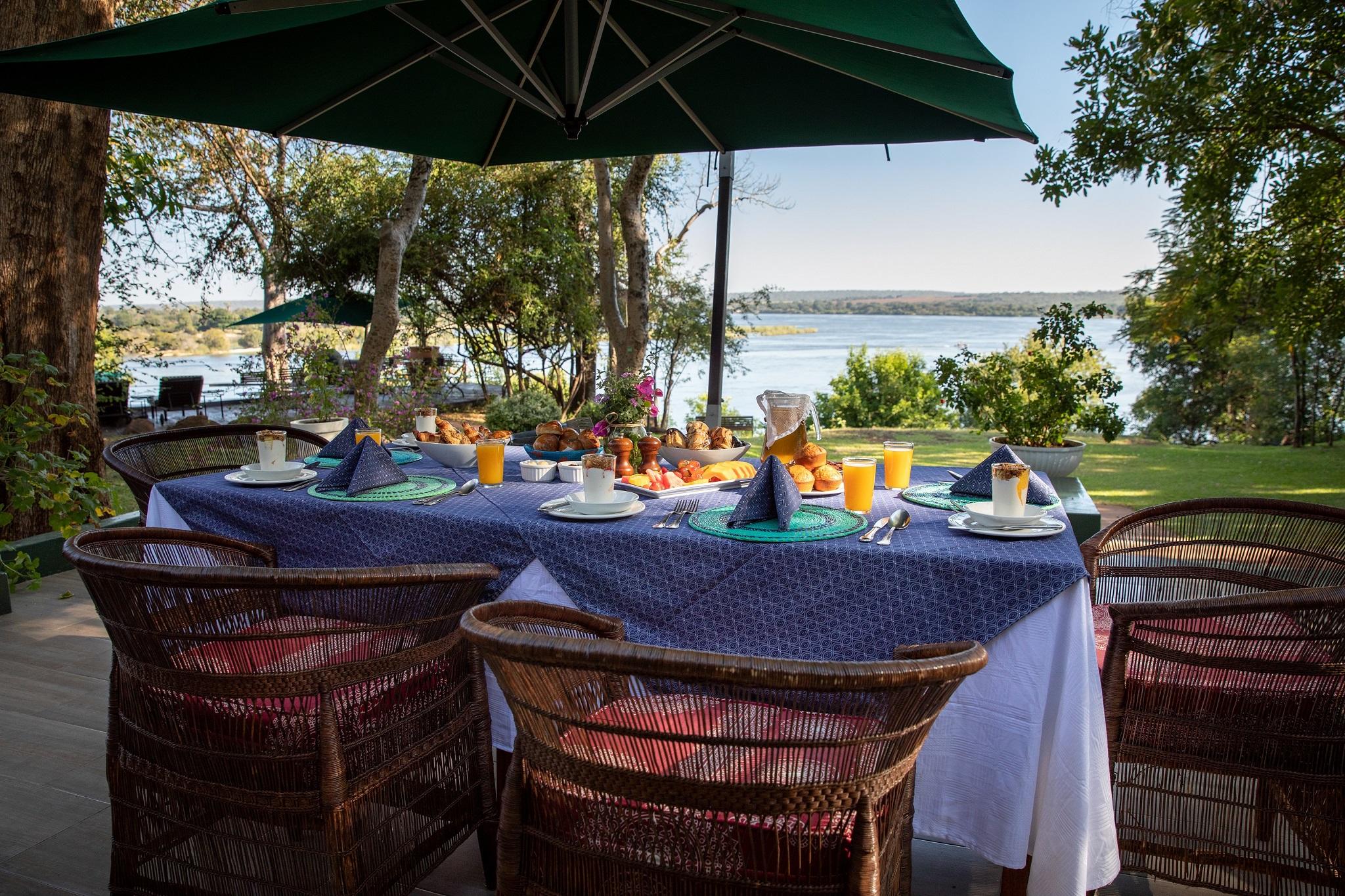 https://www.trackssafaris.co.uk/wp-content/uploads/2022/07/Breakfast-View.jpg
