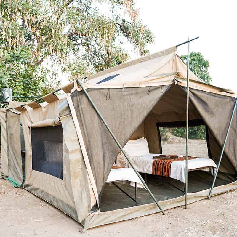 https://www.trackssafaris.co.uk/wp-content/uploads/2022/07/Chitake-Mobile-Camp-3.jpg
