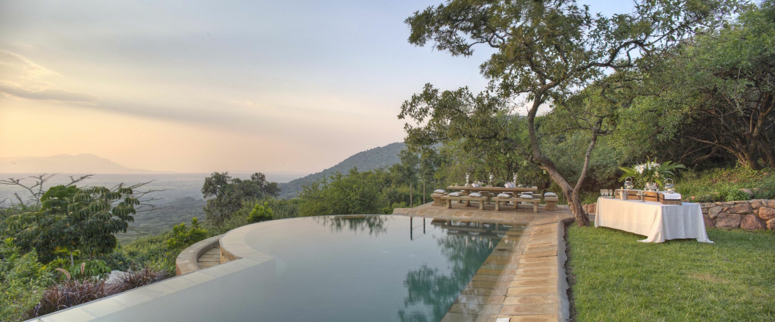 https://www.trackssafaris.co.uk/wp-content/uploads/2022/07/Cottars-1920s-2016-48_1-copy-scaled.jpg