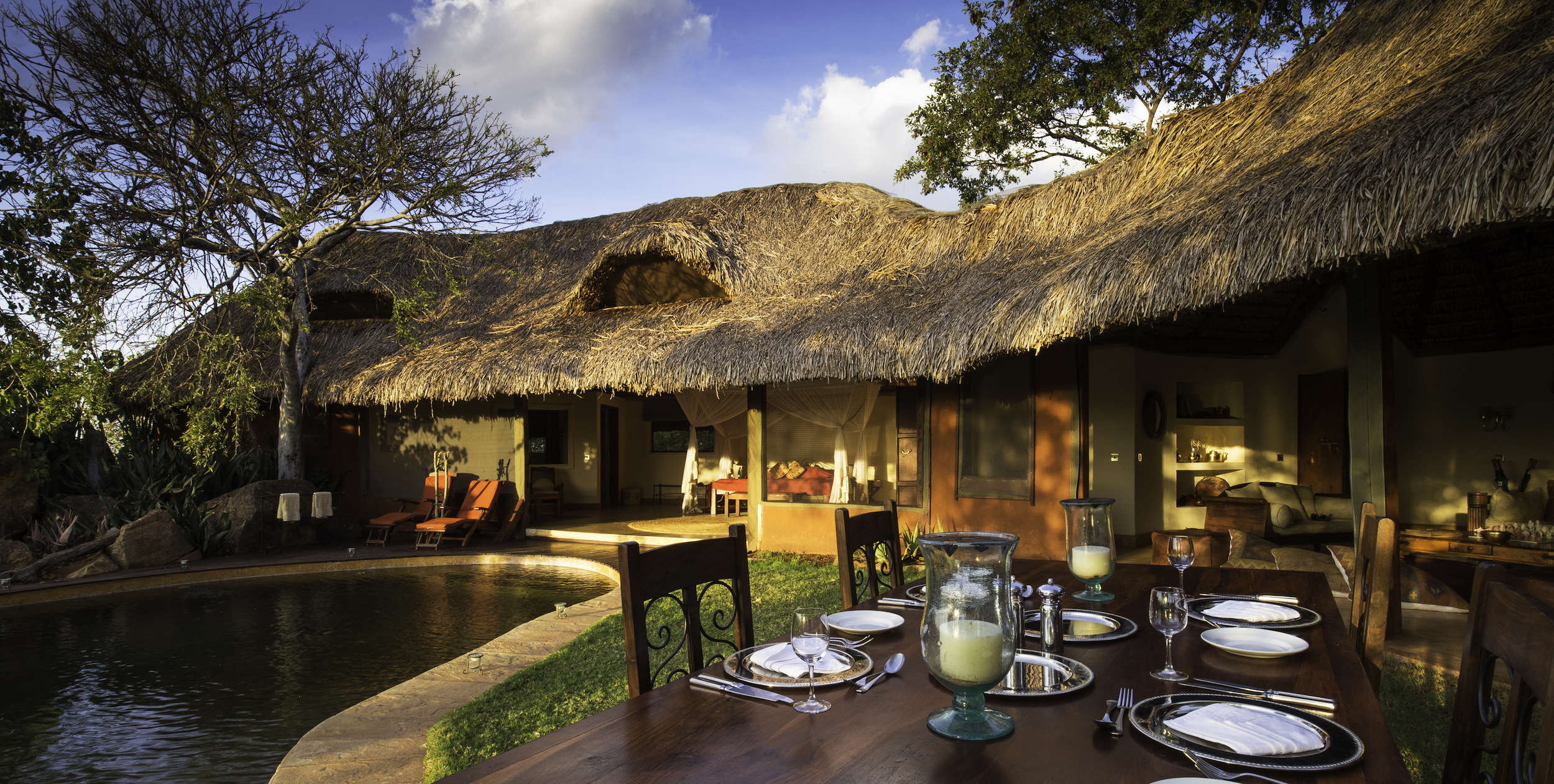 https://www.trackssafaris.co.uk/wp-content/uploads/2022/07/Elsas-Kopje-accommodation-private-house-lunch-cSanjay-F_-Gupta-copy.jpg