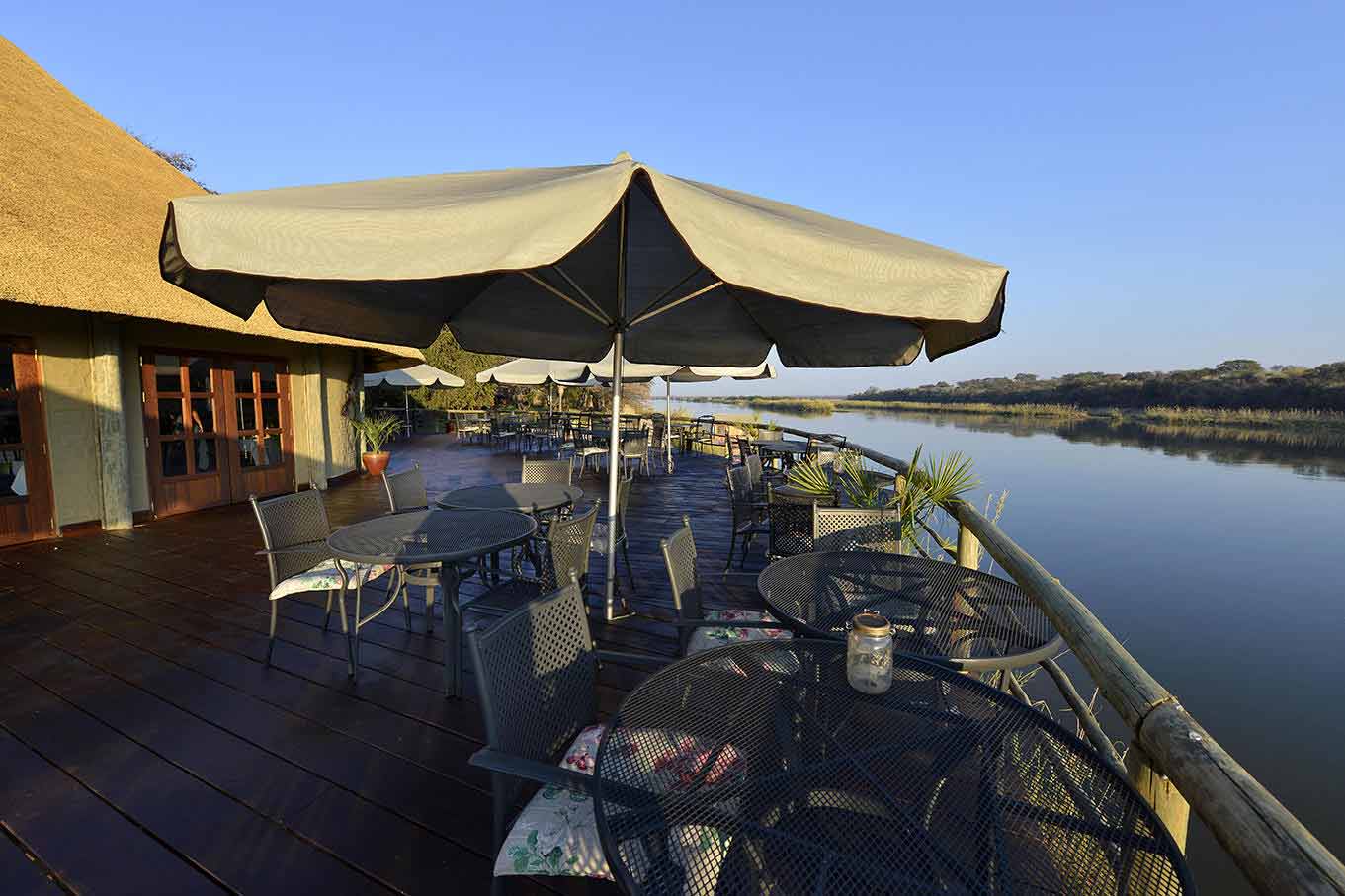 Hakusembe-River-Lodge-