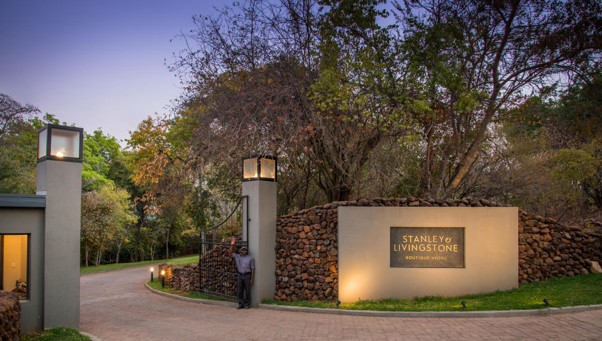 https://www.trackssafaris.co.uk/wp-content/uploads/2022/07/Hotel-entrance-.jpg
