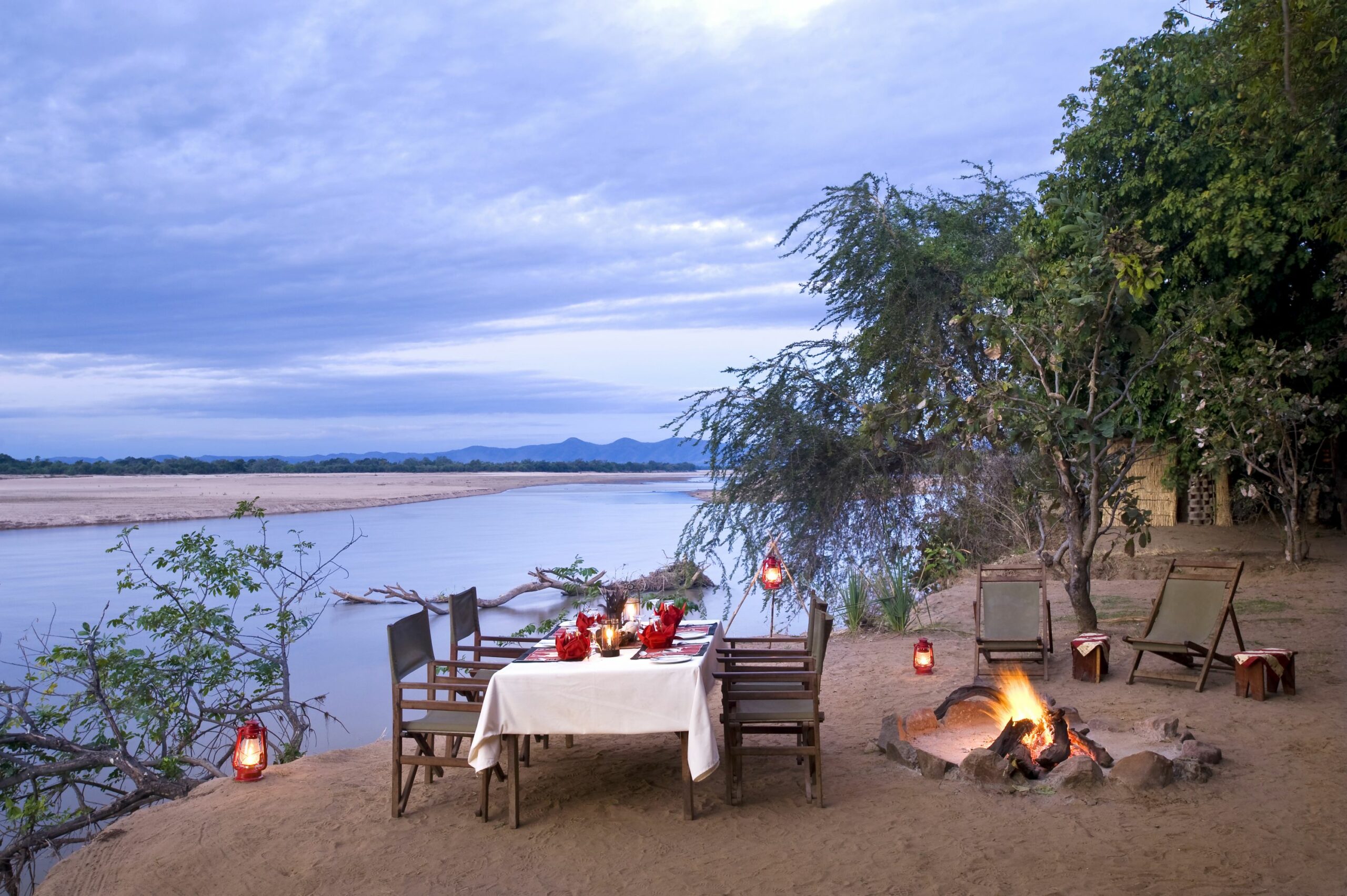 https://www.trackssafaris.co.uk/wp-content/uploads/2022/07/IBC_Dining-al-fresco2-copy-scaled.jpg