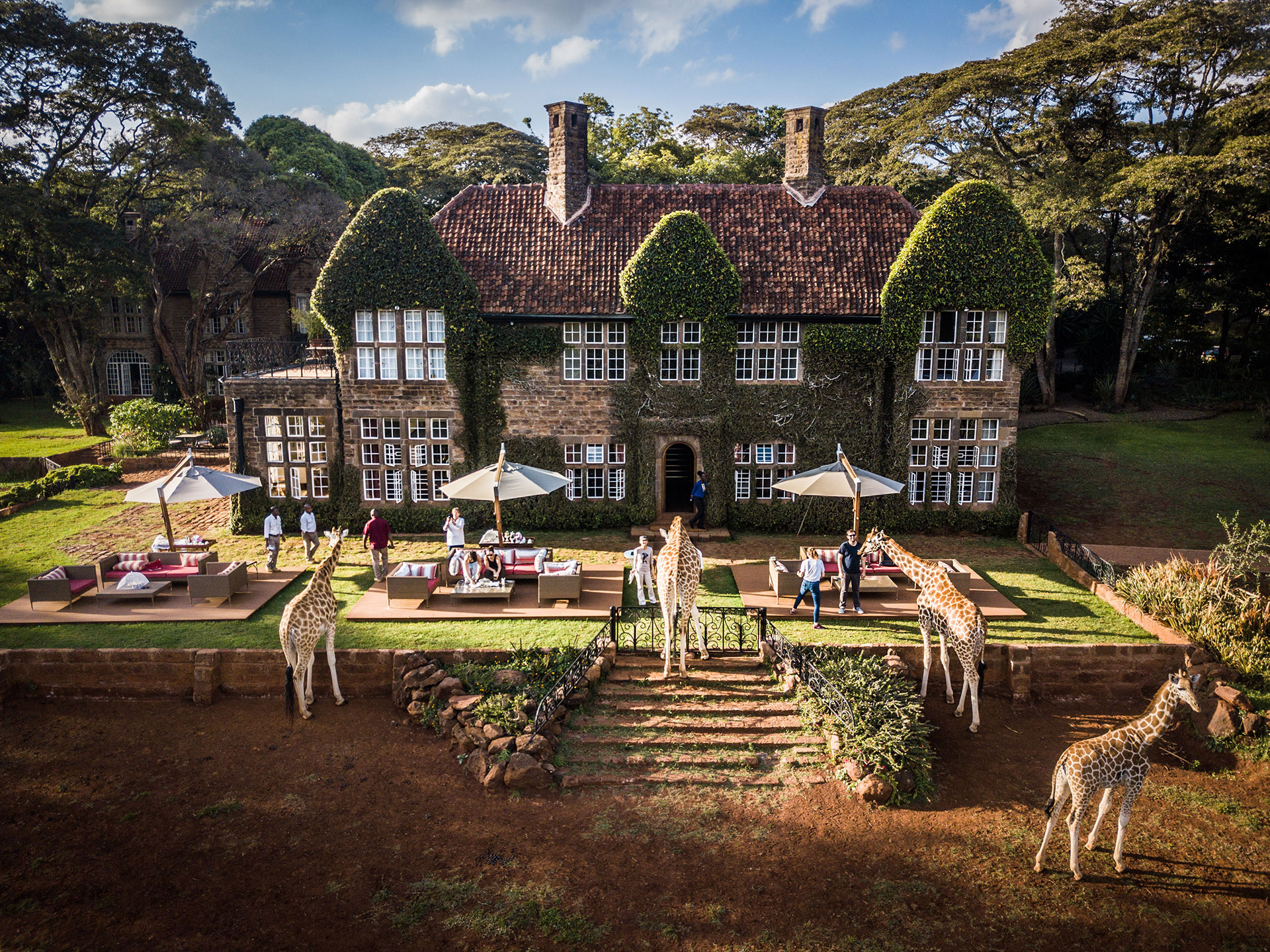 /wp-content/uploads/2022/07/KENYA_The-Safari-Collection_Giraffe-Manor_2_GIRAFFE-MANOR-Homely-manor-in-Langata-copyright-scott-ramsay-copy1.jpg