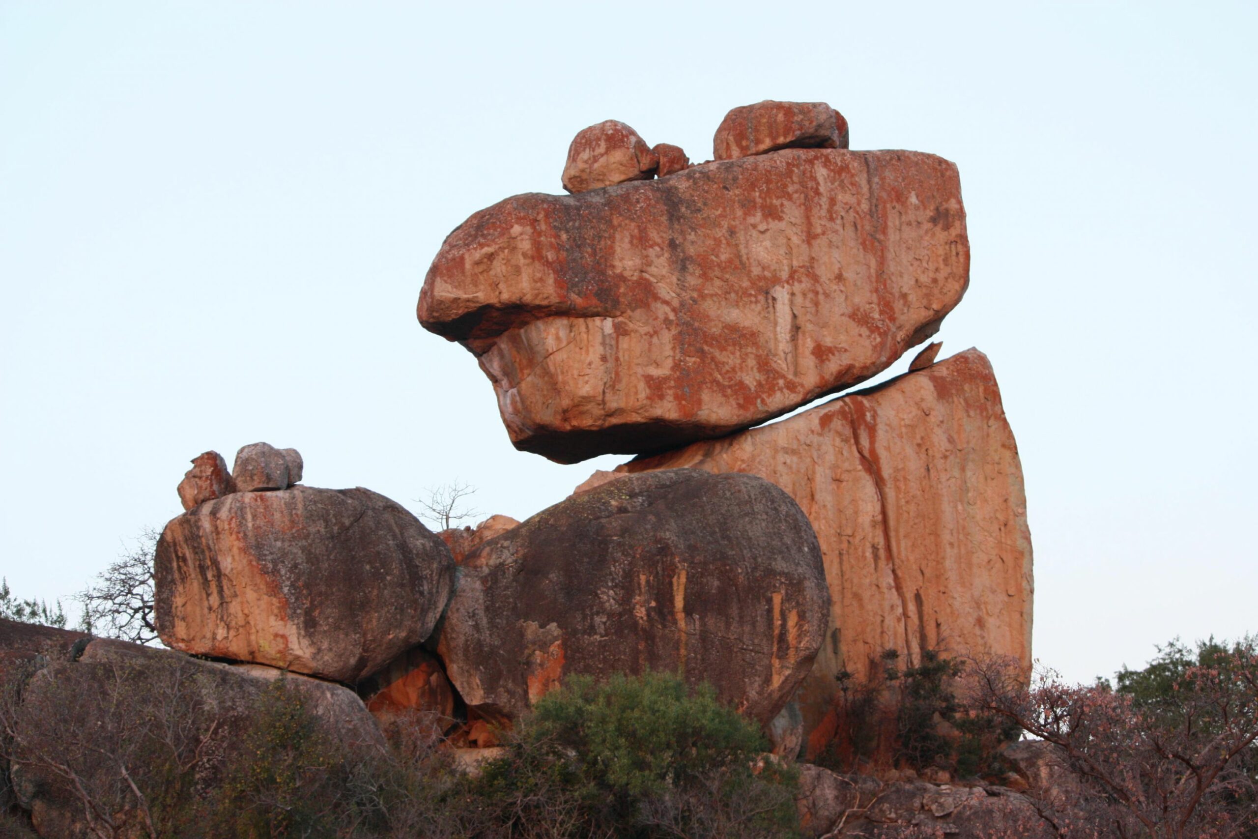 https://www.trackssafaris.co.uk/wp-content/uploads/2022/07/Teddy-bear-rock-on-the-Big-Cave-property-scaled.jpg