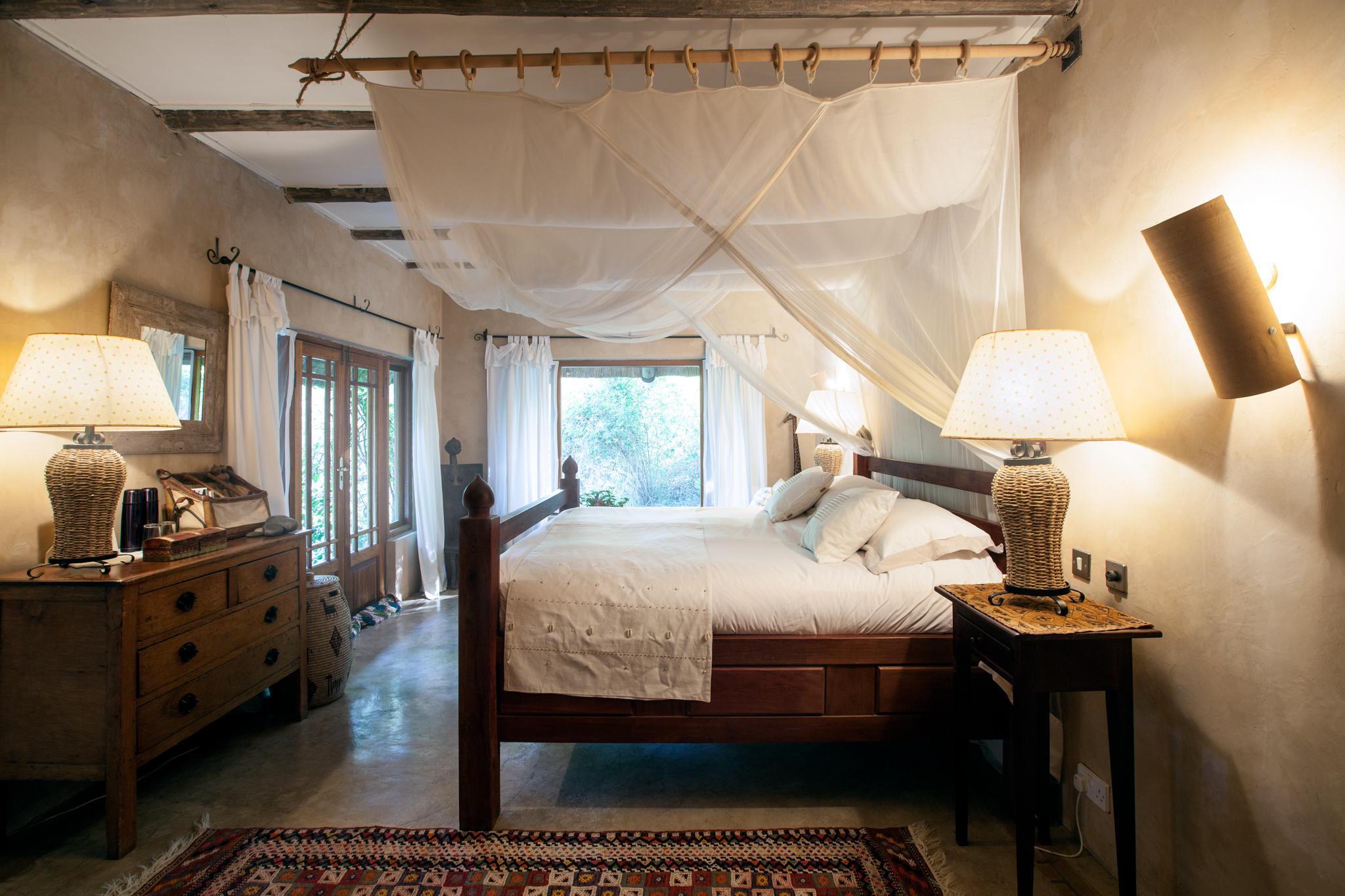 https://www.trackssafaris.co.uk/wp-content/uploads/2022/07/another_bedroom.jpg