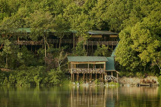 /wp-content/uploads/2022/07/jacana-safari-lodge-queen-elizabeth-np-1.jpg