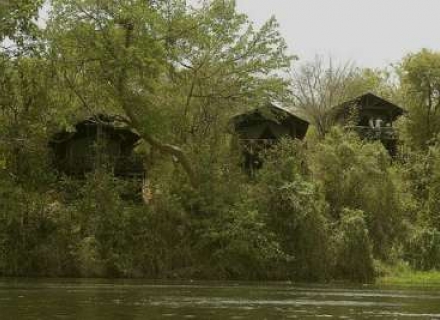 Nile Safari Lodge – Murchison Falls NP