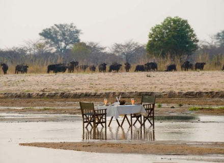 Zungulila Bushcamp – South Luangwa National Park