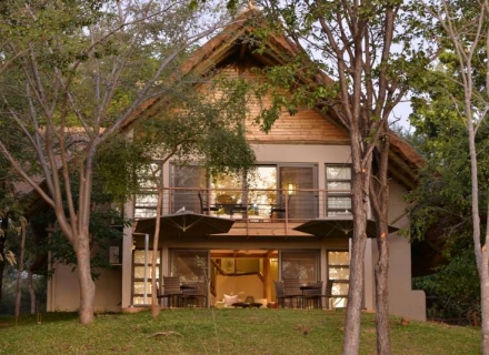 Victoria Falls Safari Suites – Victoria Falls