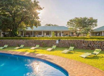 Batonka Guest Lodge – Victoria Falls