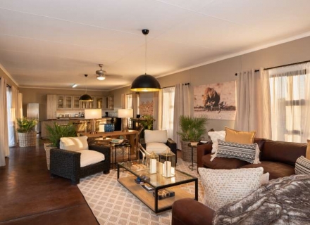 Safari House – Etosha Heights Private Reserve