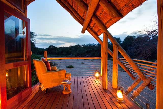 /wp-content/uploads/2022/07/rhino-post-safari-lodge-kruger-private-6.jpg