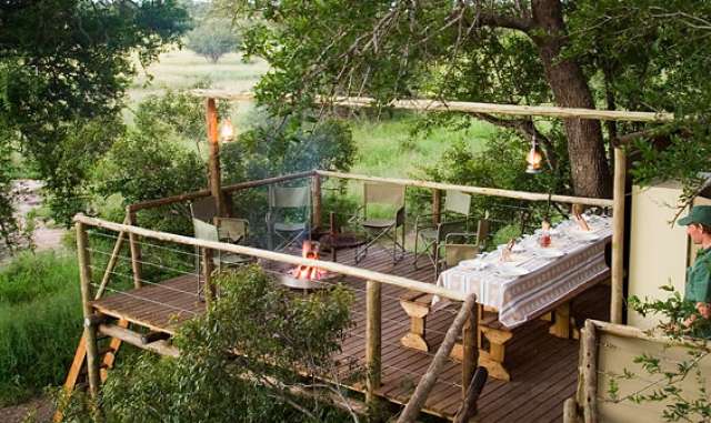 /wp-content/uploads/2022/07/rhino-walking-safaris-kruger-private-c-2.jpg