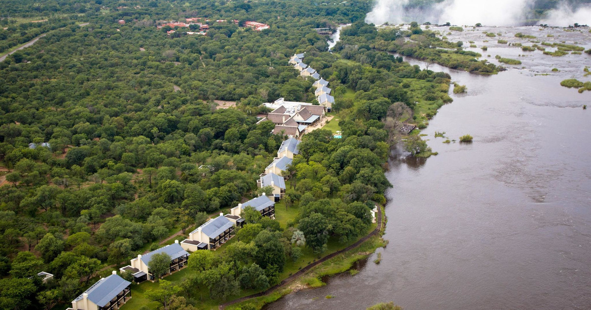 https://www.trackssafaris.co.uk/wp-content/uploads/2022/07/royal-livingstone-Hotel-outside.jpg